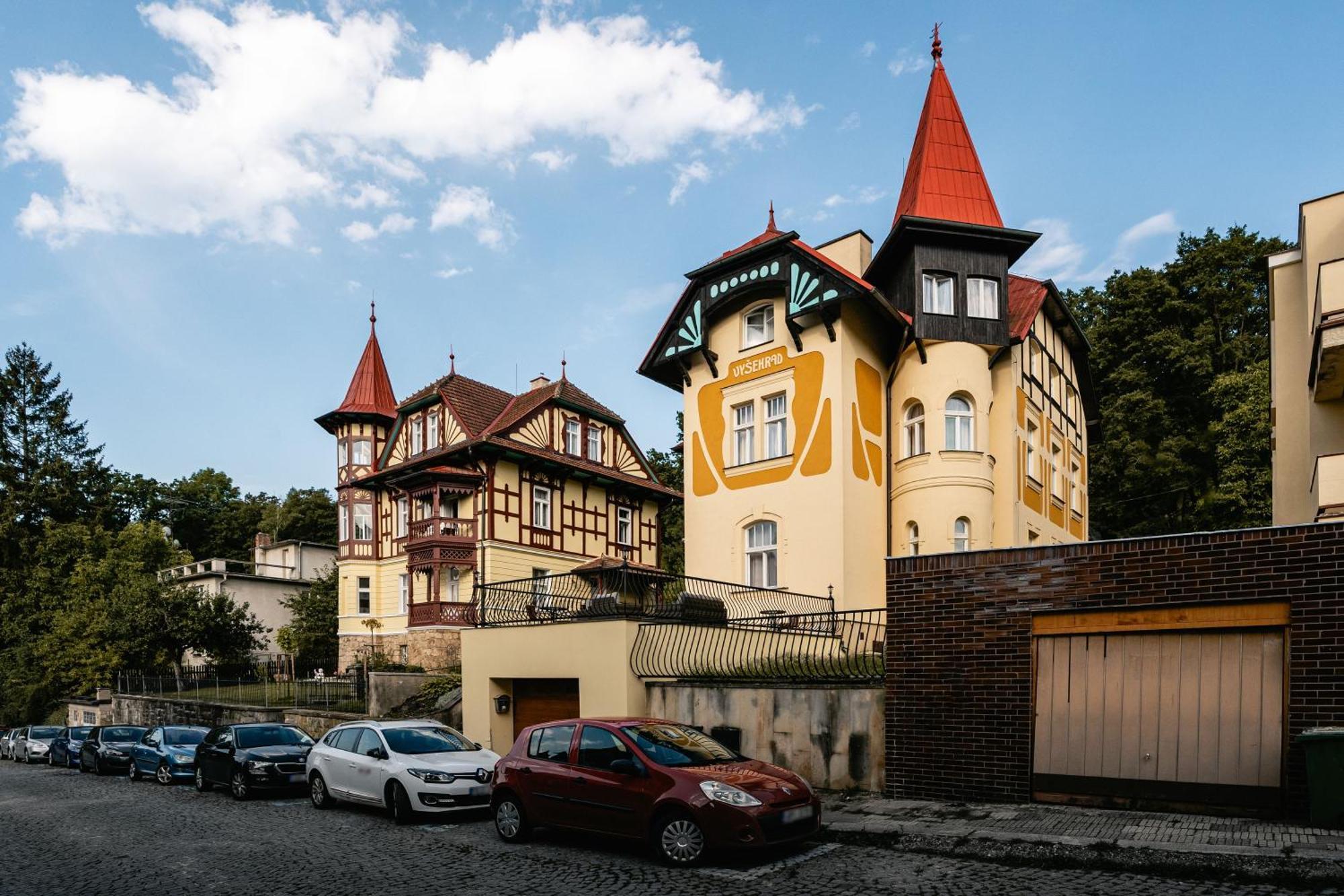 Vila Vysehrad Hotel Luhačovice Esterno foto